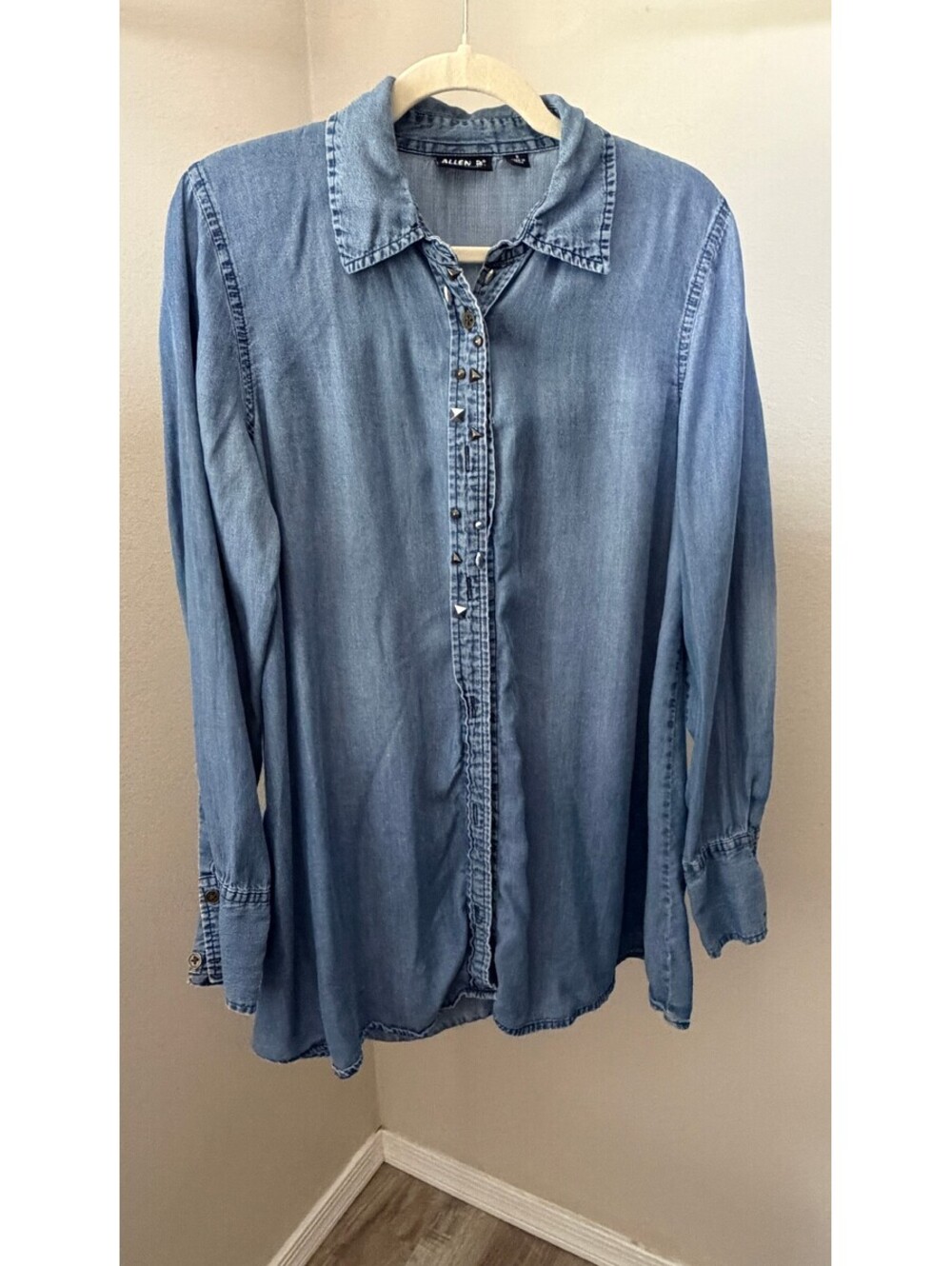 Allen B. by Allen Schwartz Women's Light Wash Denim Shirt, Size Small